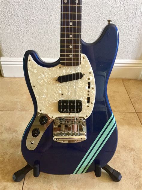 left handed fender mustang guitar.